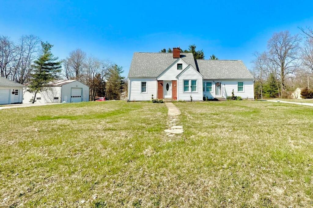 Trestle Creeks Original Farmhouse Bloomington Exterior foto
